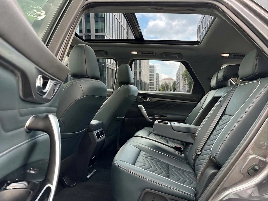 Changan CS95 NEW Black Edition автомобиль в аренду