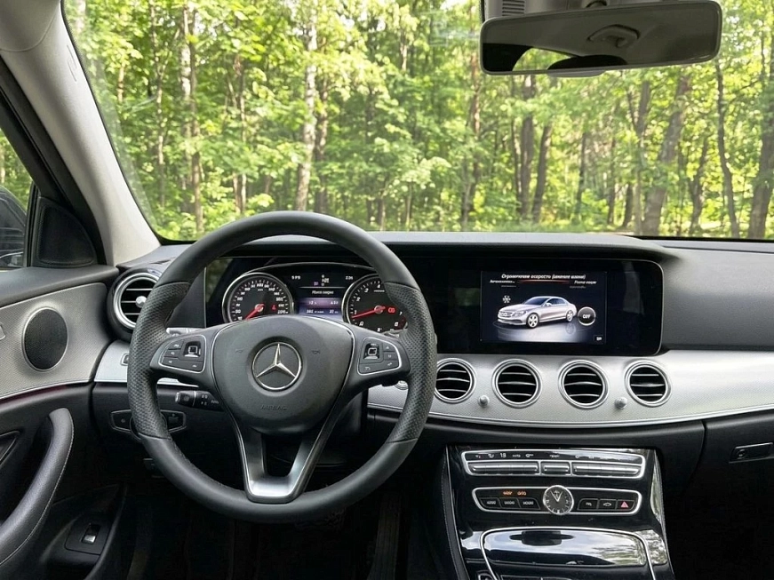 Mercedes E-class автопрокат