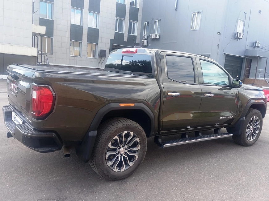 GMC Canyon III автомобиль в аренду