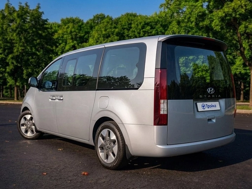 Hyundai Staria 8 seats 4x4 автопрокат