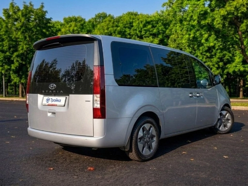 Hyundai Staria 8 мест 4x4 автопрокат