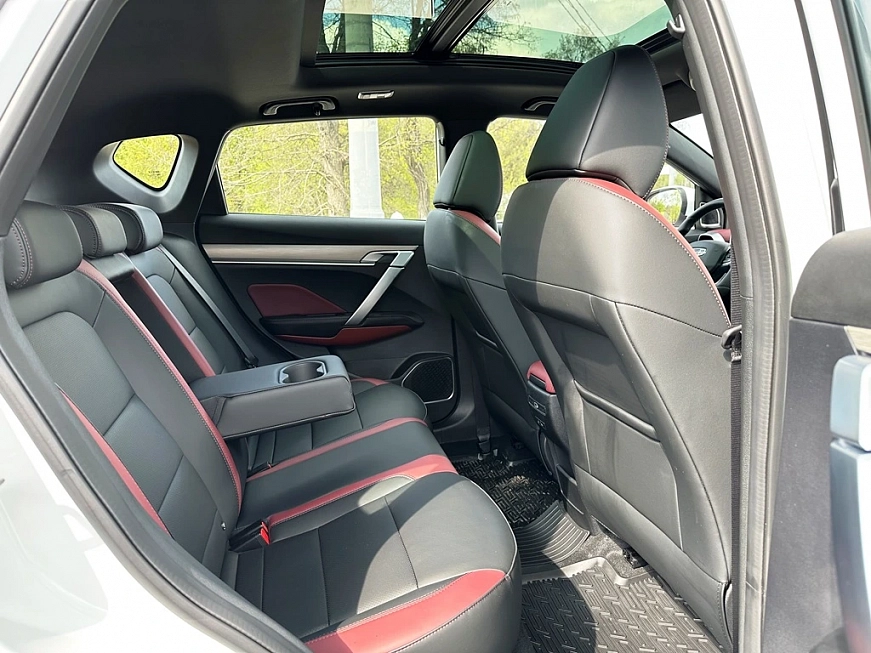 Geely Coolray Flagship автомобиль в аренду