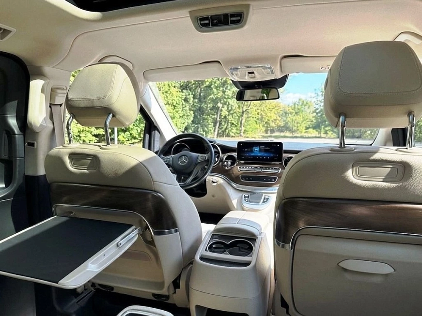Mercedes V 260 L Exclusive взять машину в аренду