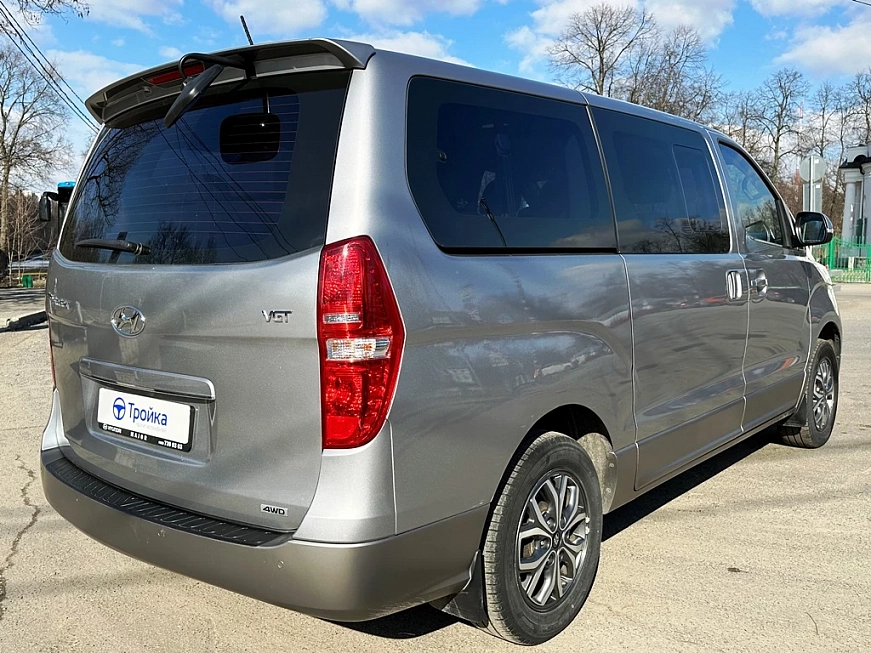 Hyundai Grand Starex 9 мест 4x4 автопрокат