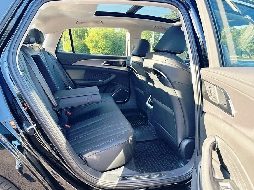 HONGQI H5 Deluxe+ автомобиль в аренду