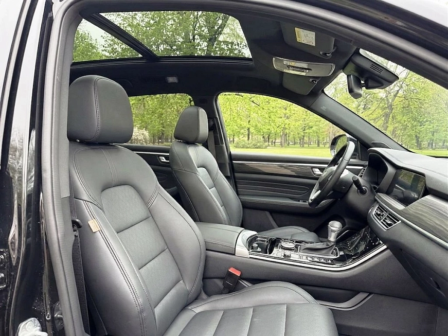 Dongfeng Fengon iX7 автомобиль в аренду
