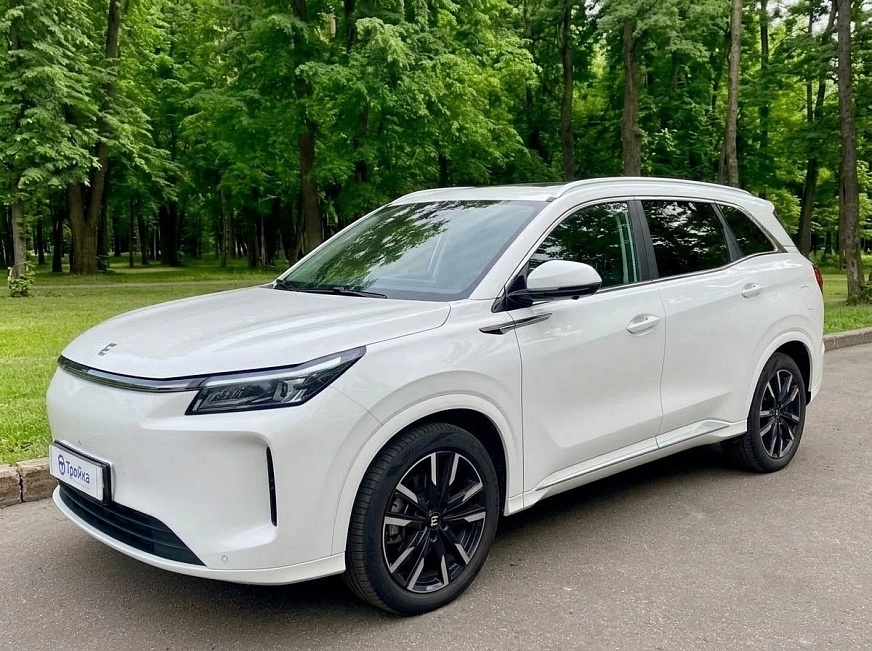 Evolute i-Space 4x4 аренда в Москве