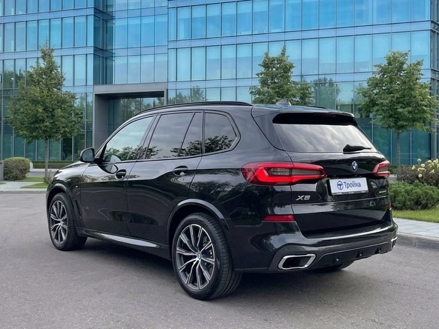 BMW X5 M Sport Plus взять машину в аренду