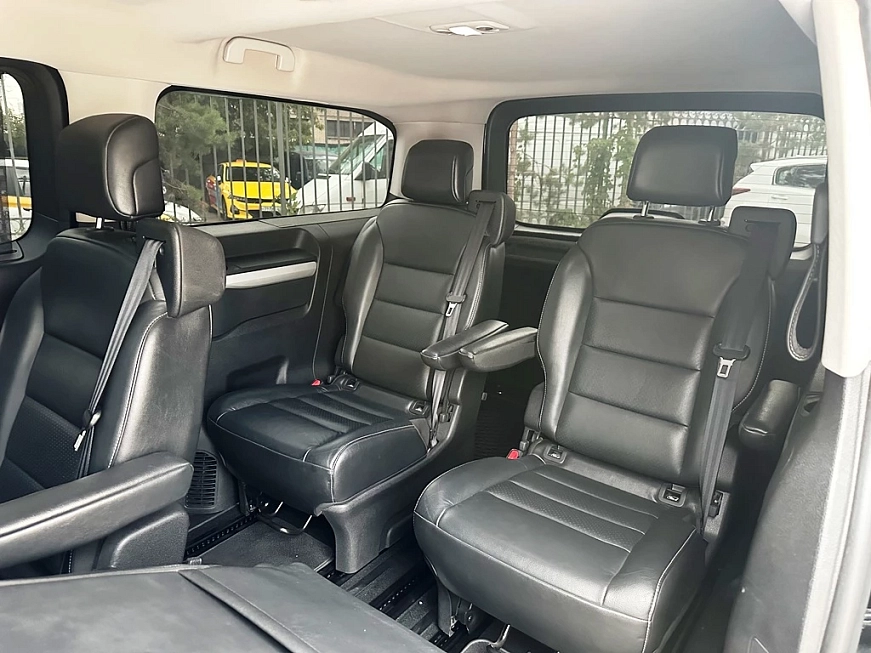 PEUGEOT Traveller  напрокат