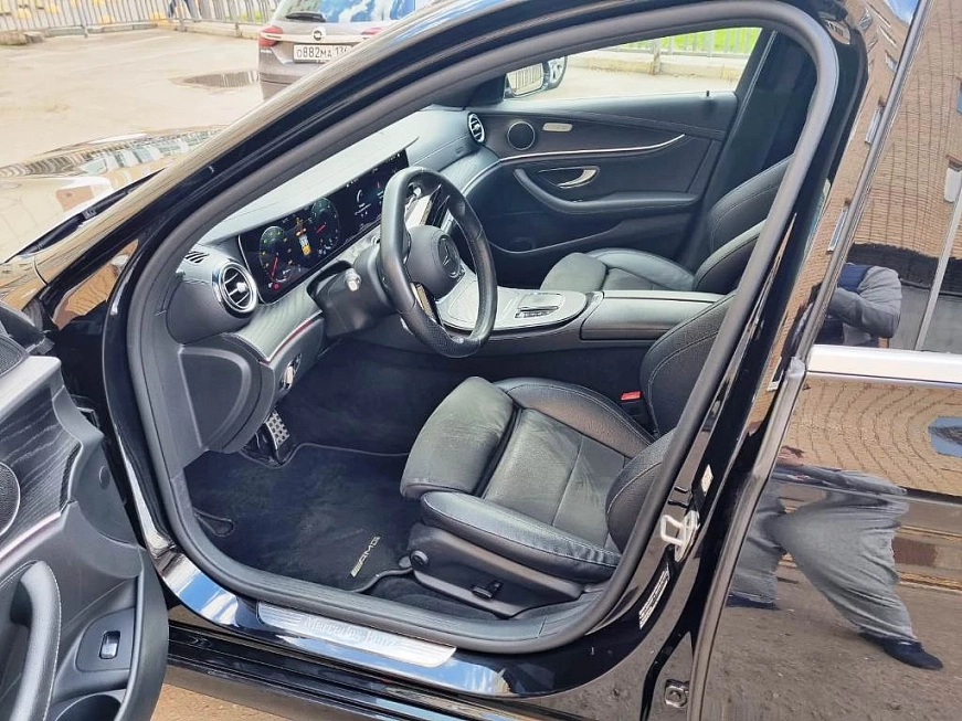 Mercedes E220d 4MATIC AMG rest. цена аренды