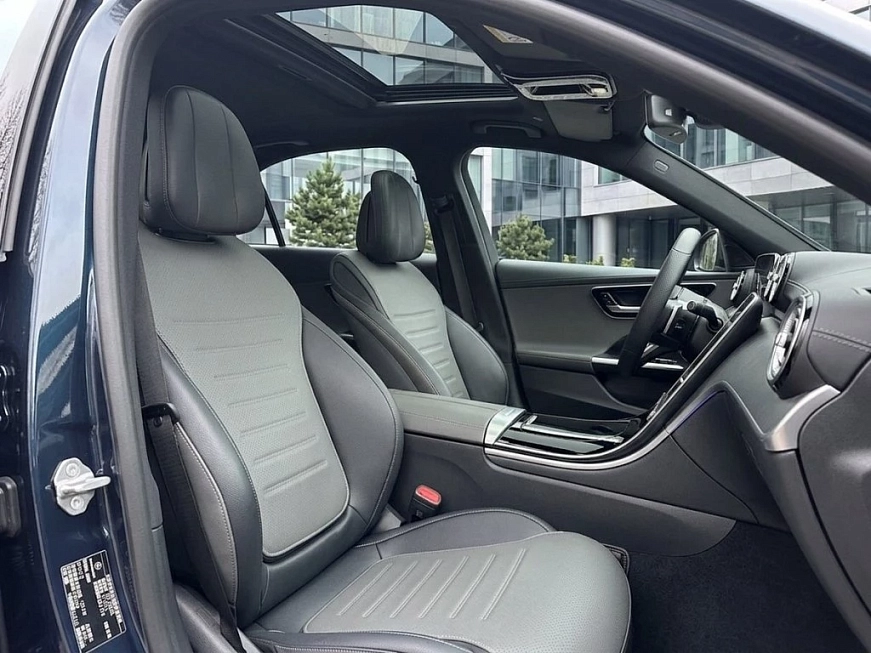 Mercedes C-class W206 автомобиль в аренду