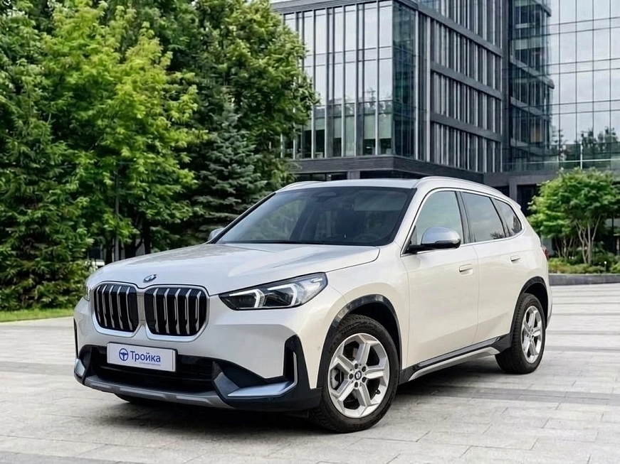 BMW X1  аренда в Москве
