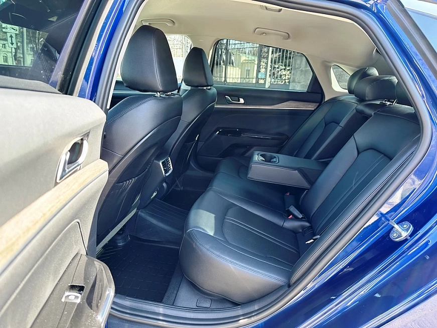 Kia K5 2.0   прокат