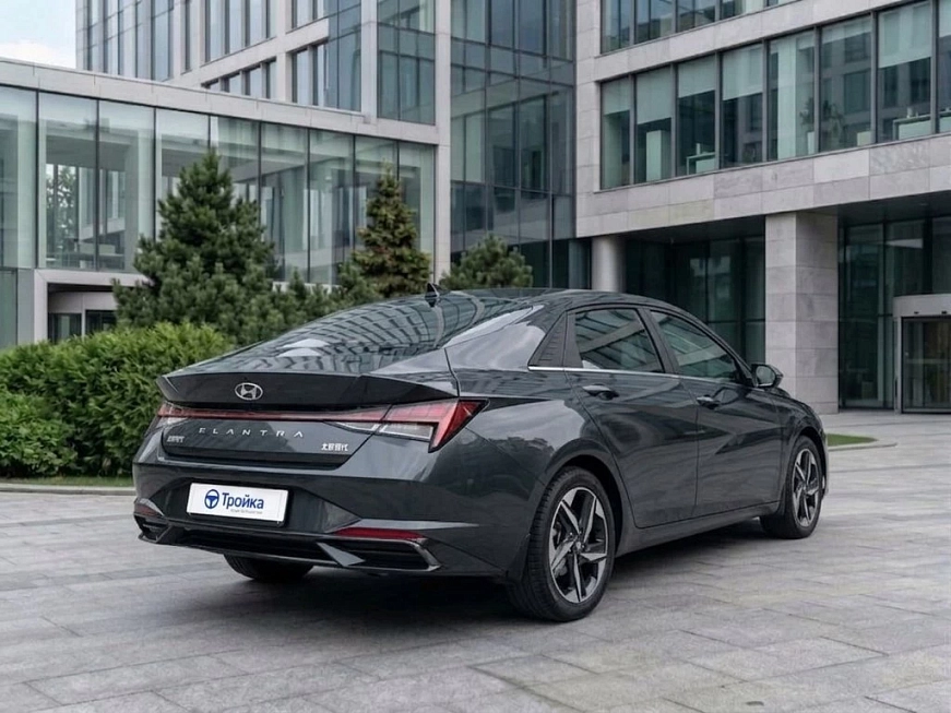 Hyundai Elantra взять машину в аренду