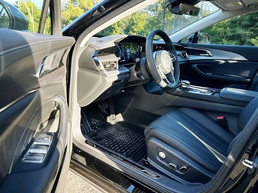 HONGQI H5 Deluxe+ напрокат