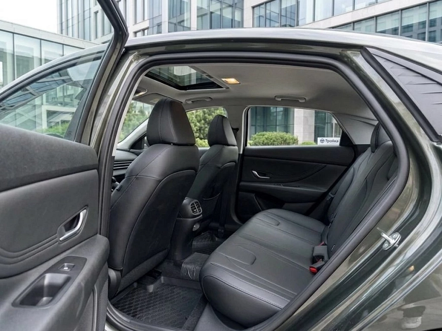 Hyundai Elantra аренда в Москве
