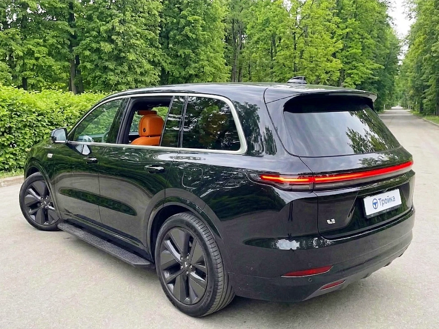 LiXiang L9 взять машину в аренду