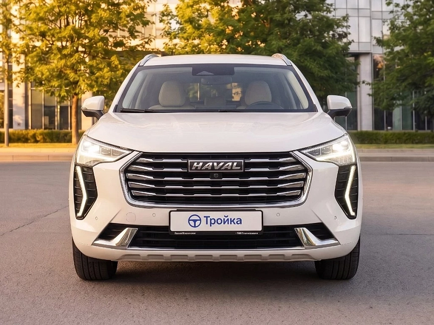 Haval Jolion Premium 4WD взять машину в аренду