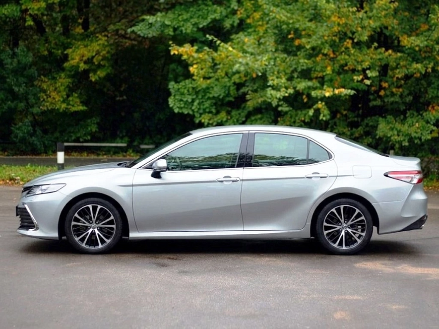 Toyota Camry XV70 напрокат