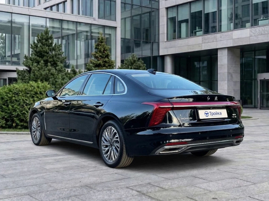 HONGQI H5 Deluxe+ взять машину в аренду