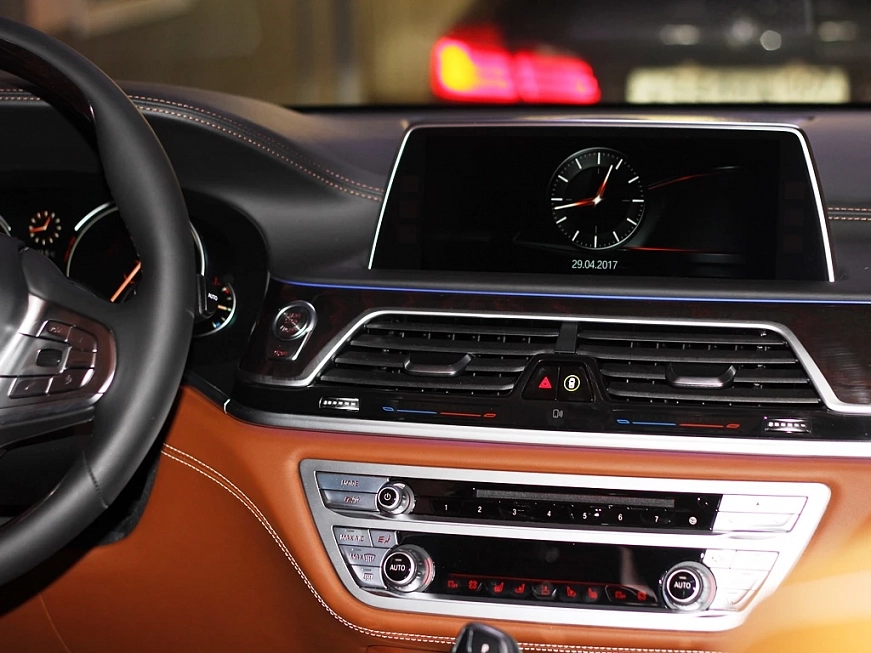BMW M760Li xDrive G12 прокат