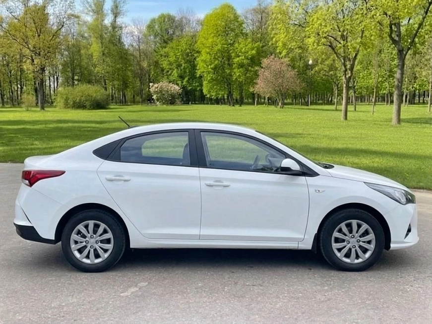 Hyundai Solaris II 1.6 rest. аренда в Москве