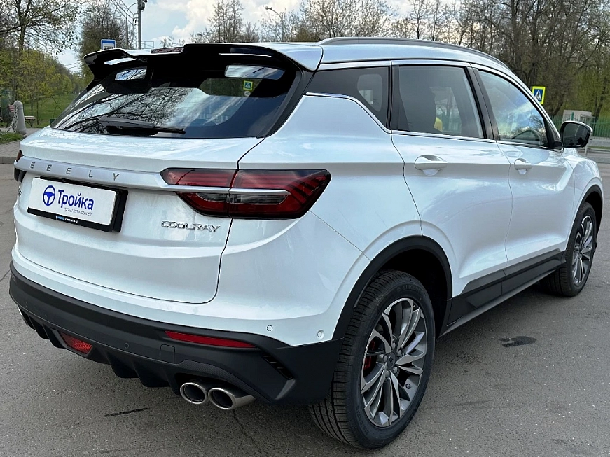 Geely Coolray Flagship взять машину в аренду