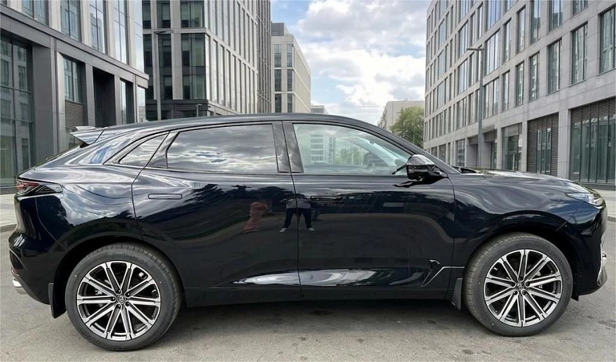 Changan UNI-K Tech взять машину в аренду