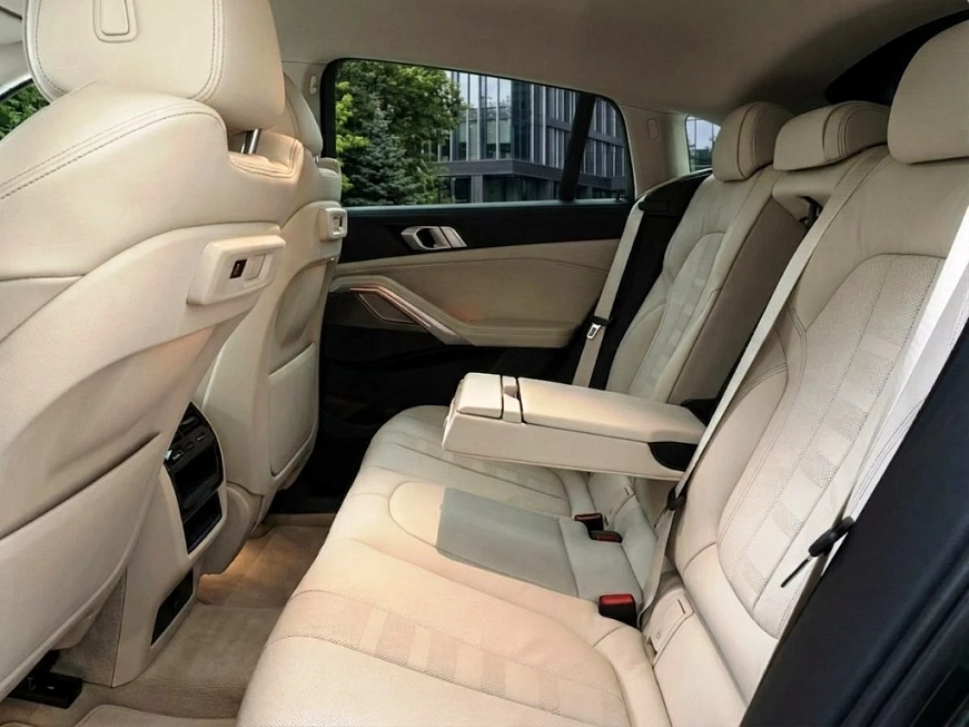 BMW X6 30d G06 взять машину в аренду