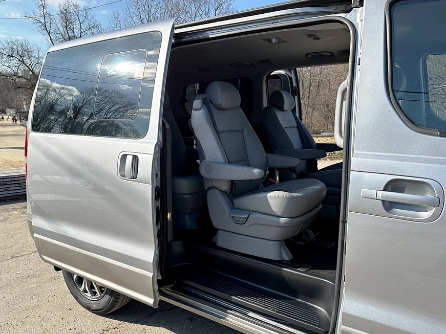 Hyundai Grand Starex 9 мест 4x4 автопрокат