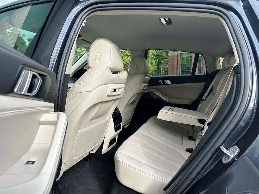 BMW X6 30d  автомобиль в аренду