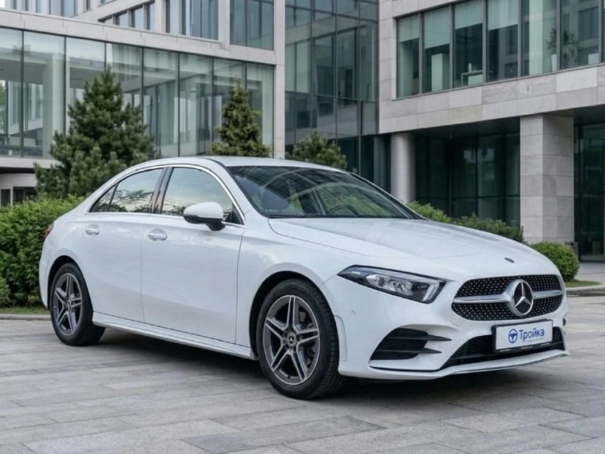 Прокат Mercedes A180  в Москве
