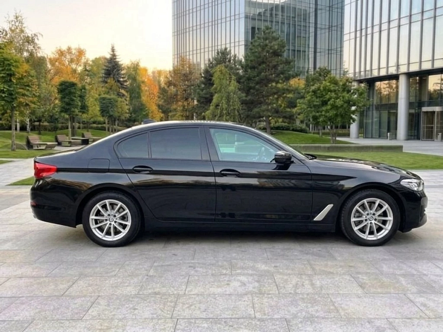 BMW 520d X-Drive G30 rest. напрокат