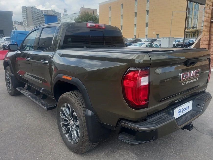 GMC Canyon III взять машину в аренду