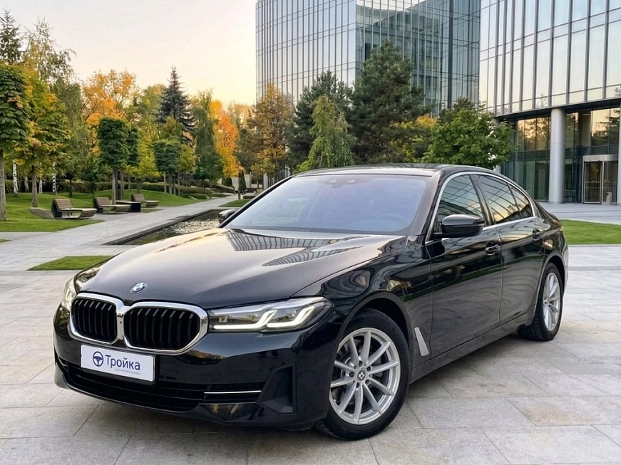 BMW 520d X-Drive G30 rest. аренда в Москве